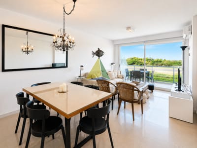 Apartamento de 3 Dormitorios en Primera Línea del Mar, Playa Brava Punta del Este - Ref : EQP8417