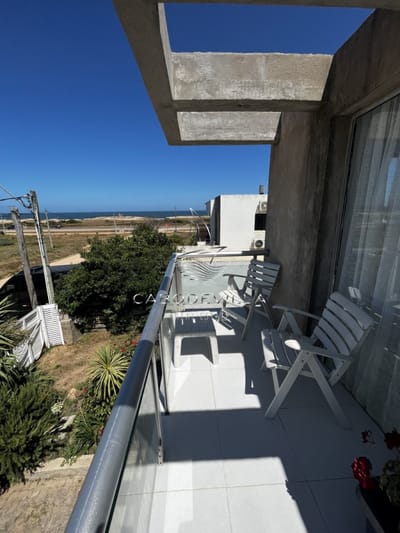 En alquiler temporal casa de 3 dormitorios a 50 metros del mar Balneario Buenos Aires Manantiales