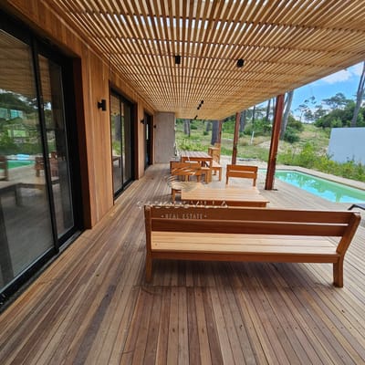 En venta y alquiler excepcional casa en barrio privado en La Barra