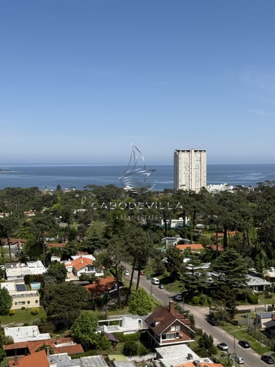 En venta y Alquiler departamento de 3 dormitorios punta del Este
