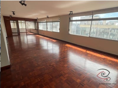 Oficina en venta en Ciudad Vieja c/ Garage