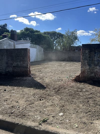 Terreno en venta de 303m2 ubicado en Ituzaingó