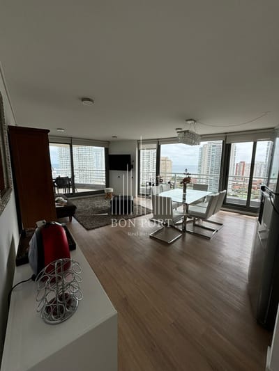 Apartamento de 2 dormitorios en las primeras paradas de la mansa