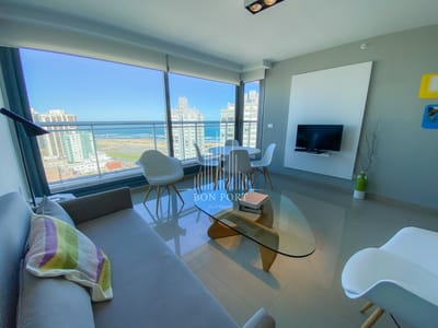 Piso alto en Brava, 1 dormitorio con vestidor, edificio Onix