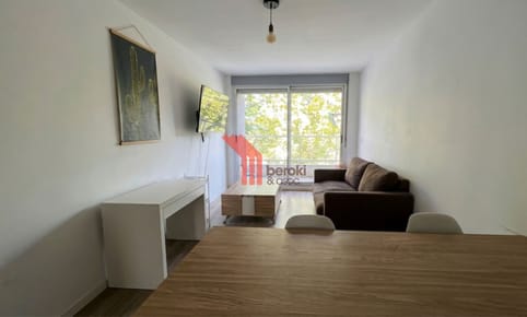 Venta Apartamento 2 Dormitorios Brazo Oriental garaje y Barbacoa