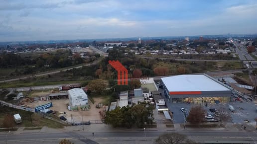 Venta Local comercial, con gran terreno sobre Avenida, Barrio Sayago