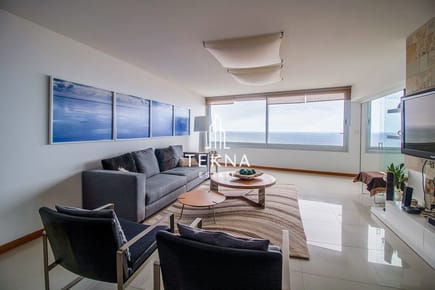 Alquiler de apartamento de 3 dormitorios primera linea Brava en Punta del Este, Uruguay.