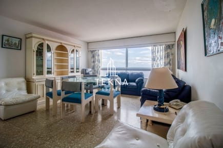 Venta de apartamento de tres dormitorios en Peninsula. Punta del Este, Uruguay.