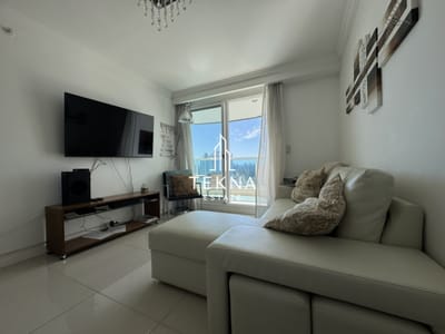 Venta de apartamento 2 dormitorios piso alto con vista al mar