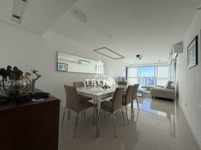 Apartamento en venta en Look Brava de 2 dormitorios y medio con doble garage
