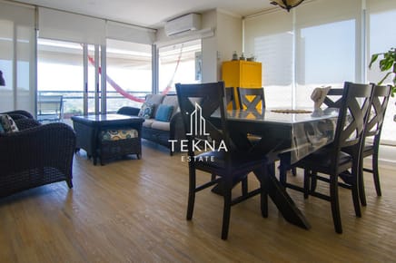 Venta de apartamento de 3 dormitorios con doble garage en 245.000USD