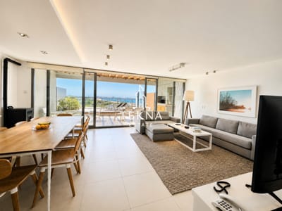 Venta y Alquiler temporario de apartamento moderno de dos dormitorios con parrillero en Punta Ballena