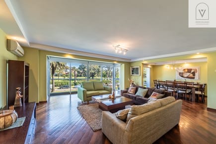 Apartamento en venta c/ cochera en Barrio Golf