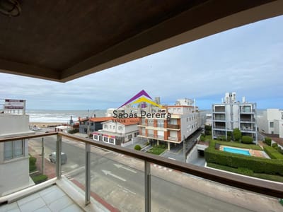 VENTA PUNTA DEL ESTE 2 DORMITORIOS CON VISTA AL MAR