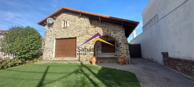 Casa en venta 4 dormitorios, 2 baños. Centro, Piriápolis, Maldonado.