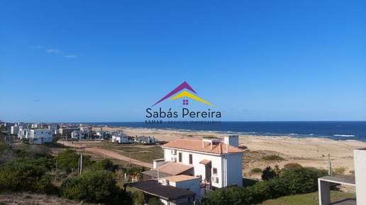 VENTA CASA PUNTA DEL DIABLO EN LA PLAYA