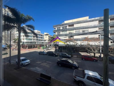 Venta de apto de 1 dormitorio a pasos del Puerto