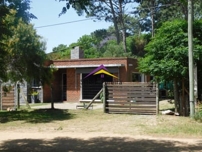 Venta casa de 2 dormitorios 1 baño, Country, Piriapolis, Maldonado