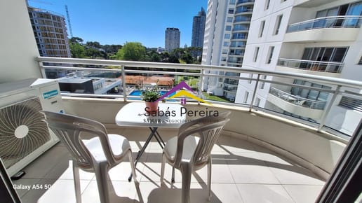 Apartamento de 1 dormitorio en edificio de categoría - Alquiler temporal