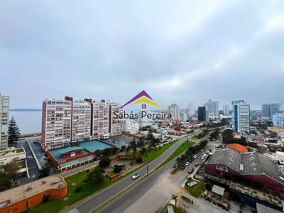 Apartamento de 3 dormitorios en alquiler de temporada - Torre de Categoría