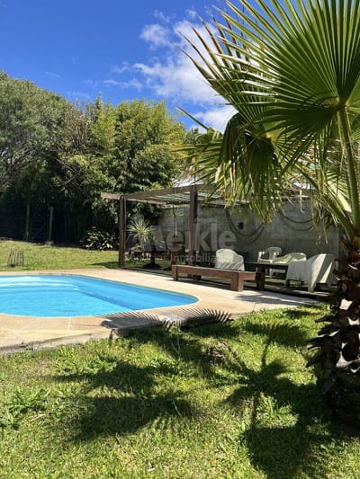 Casa en venta a pasos de la playa en El Pinar