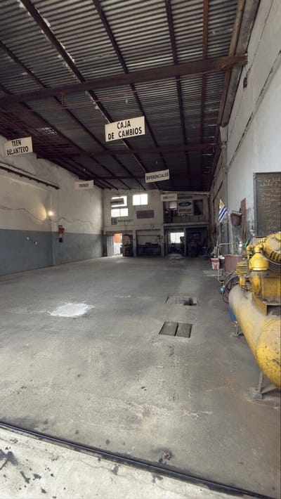 Venta de Galpón/Taller con vivienda y amplio potencial comercial - Jacinto Vera