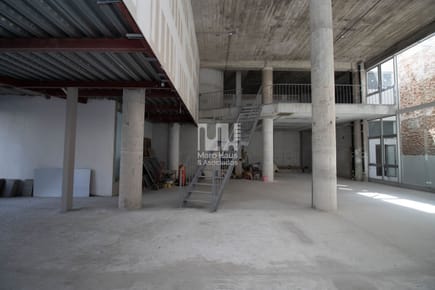Venta de Local Comercial a estrenar en el Centro - 433 m² | Planta Baja con Entrepiso