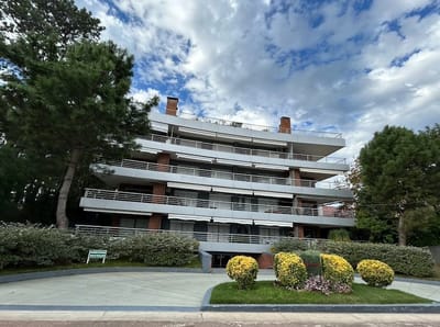 Venta Departamento con jardín privado gran ubicación 2 dorm