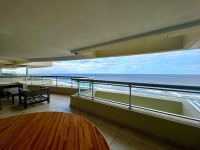 Apartamento en Venta Torre Lobos Punta del Este Impecable!