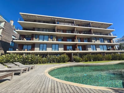 Departamento en Venta en Manantiales, 2 dormitorios, amplios espacios, vista, piscina, gimnasio, 2 estacionamientos