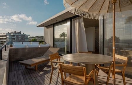 Espectacular departamento Duplex en ALQUILER en Manantiales, Playa Bikini, 3 suites, servicios