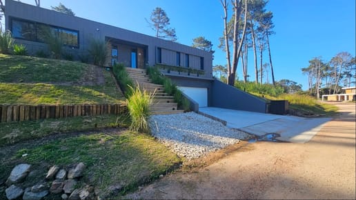 Casa venta Reserva Montoya 5 Dormitorios 6 Baños Amplio Garaje