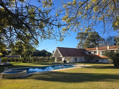Casa en venta 5 dormitorios, en Rincon del Indio