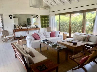 Casa en Alquiler temporal 5 dormitorios en Pinar del Faro, barrio cerrado en José Ignacio.