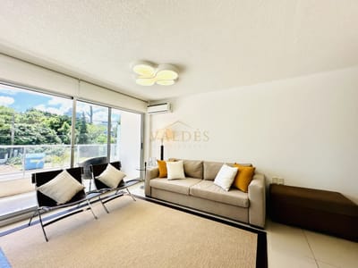 Apartamento de 1 Dormitorio en alquiler temporario ubicado entre playas Mansa y Brava, Aidy Grill
