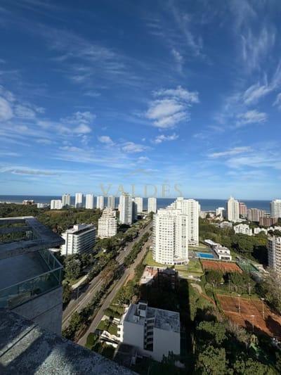 Apartamento de 2 dormitorios con excelentes vistas y amenities