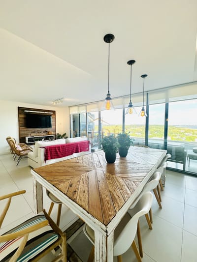 Venta de Apartamento de 2 Dormitorios y Parrillero en la Loma de la Ballena en exclusivo complejo