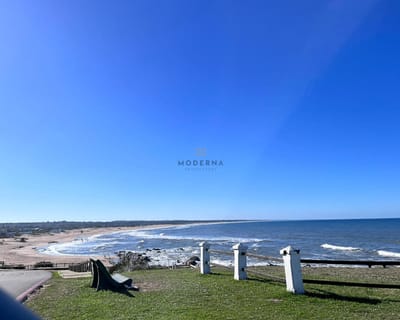 Terreno en venta de 420m2 ubicado en La Pedrera
