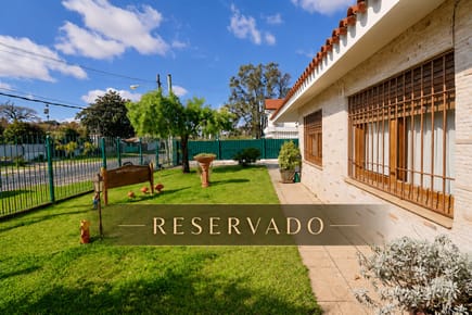 Casa en venta c/ cochera en Solymar