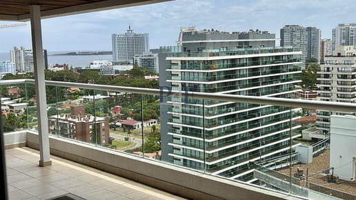 Unidad de 2 dormitorios, orientación Oeste, servicios de hotelería y amenities premium abiertos todo el año.