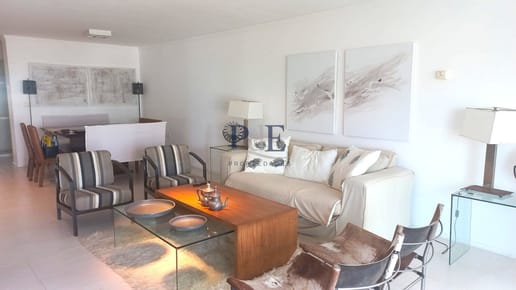 Apartamento de 4 Dormitorios 4 Baños Playa Brava a paso del Mar