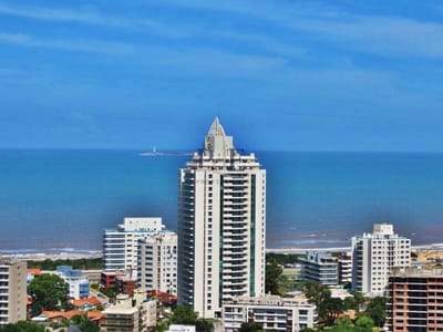 Apartamento en alquiler de 3 dormitorios en Punta del este, Playa Brava, Wind Tower