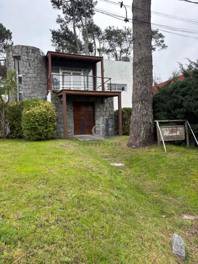 Casa en venta y alquiler | Montoya | 3 dormitorios y 3 baños