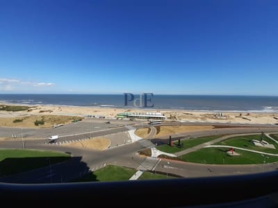 Apartamento de 3 Dormitorios en Punta del Este. Parada 1