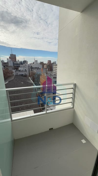 ALQUILER APARTAMENTO AL CONTRAFRENTE CON BALCÓN EN CENTRO