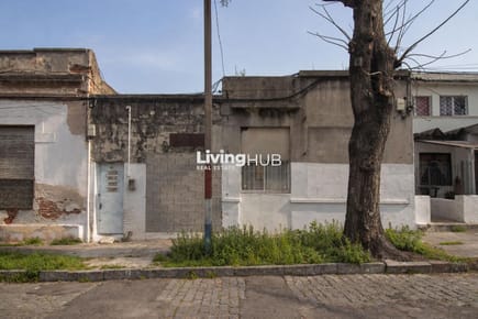 Oportunidad en Capurro. 406 m2 de terreno con casa a reciclar