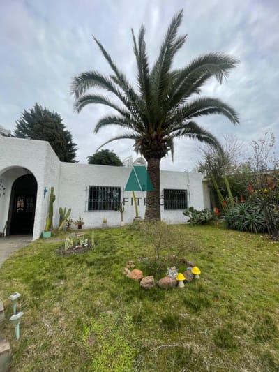 Venta - Casa de 3 Dormitorios En Barrio Mónaco