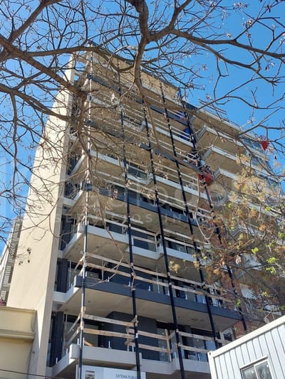 Estupendo apartamento de 2 dormitorios Buenos espacios Terraza sol