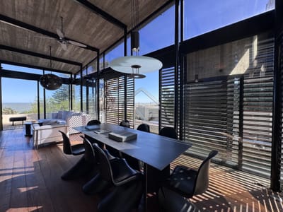 Casa venta 3 dormitorios y servicio, pileta, La Barra, Uruguay
