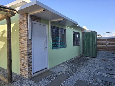 Vendo complejo en 4 H de 3 casas. 2 de 1 dorm. y una de 2 dormi. Todas con renta incluida